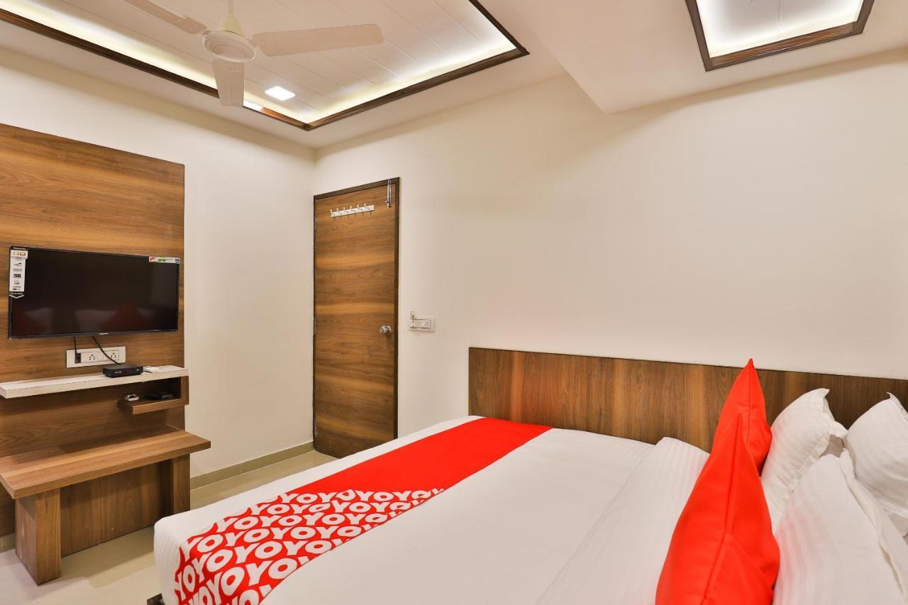 Oyo 24950 Hotel Shree Balaji Residency Αχμπανταμπάντ Εξωτερικό φωτογραφία