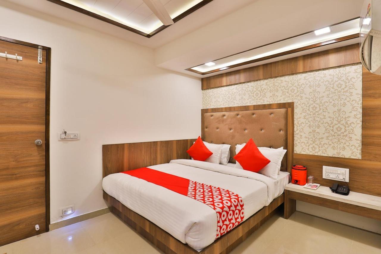Oyo 24950 Hotel Shree Balaji Residency Αχμπανταμπάντ Εξωτερικό φωτογραφία
