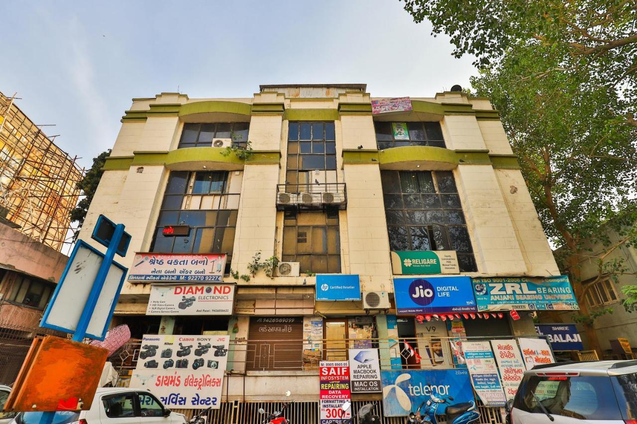 Oyo 24950 Hotel Shree Balaji Residency Αχμπανταμπάντ Εξωτερικό φωτογραφία